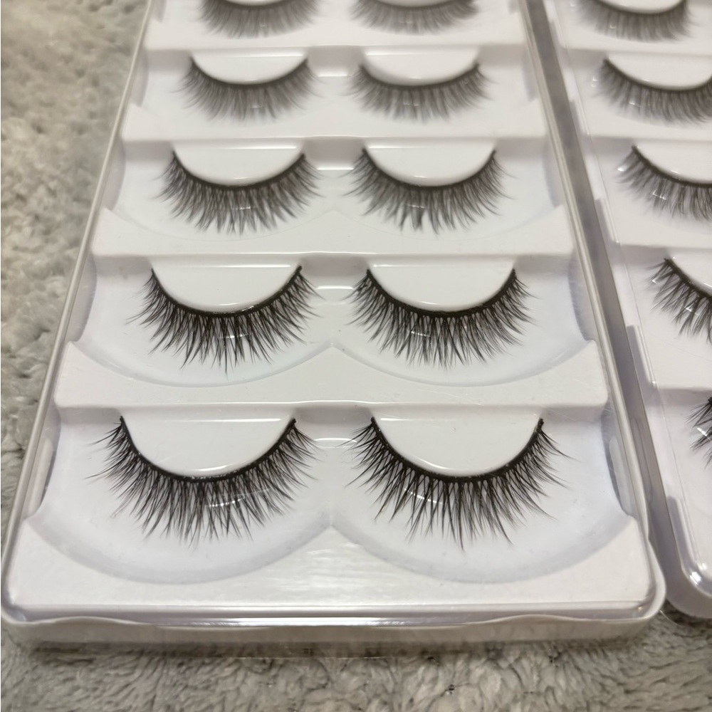 Eye lashes
